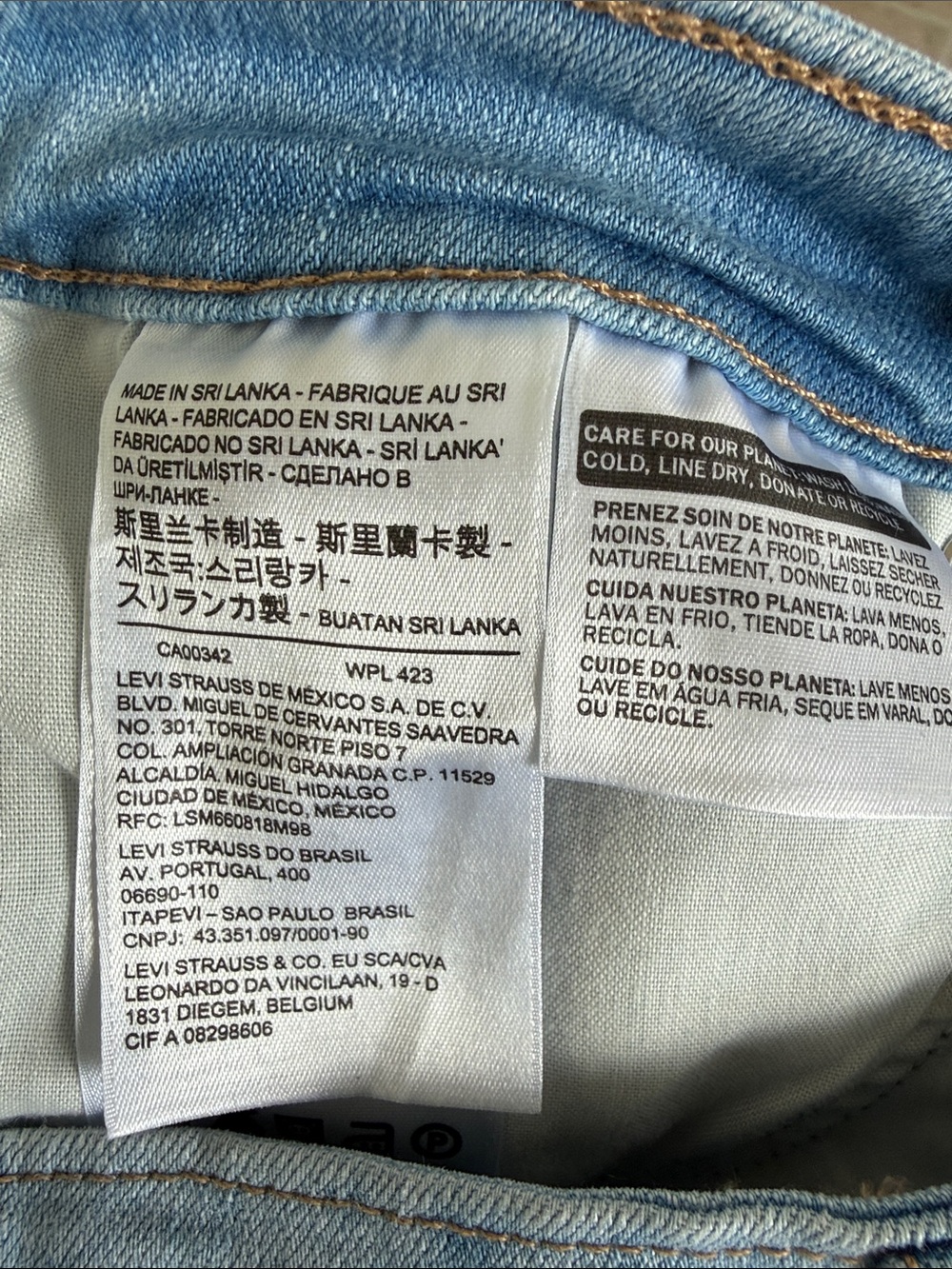 Levi's Women’s Light Blue Acid-Wash Skinny Jeans - Picture 7 of 9
